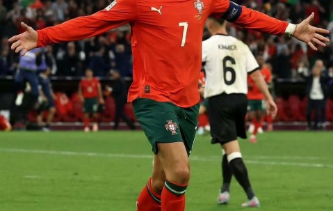 爱游戏体育- c罗关键节点赛况扑朔迷离,法国队带队取胜了吗 