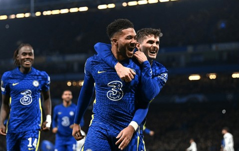 爱游戏体育-关于詹姆斯迎来三赛季高光表现，尤文图斯球迷沸腾！的信息