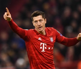 爱游戏体育-莱万多夫斯基在篮网比赛中惊险取胜，绝杀引发热议！的简单介绍